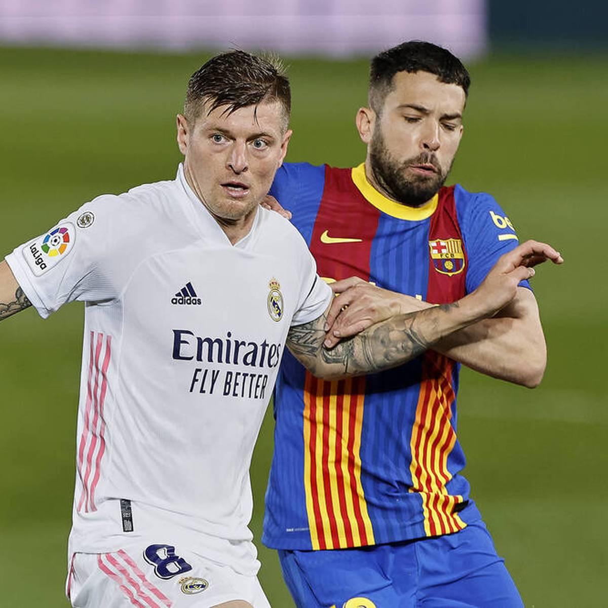 La Liga Fc Barcelona Und Real Madrid Wanken Spanien Fussball In Der Krise