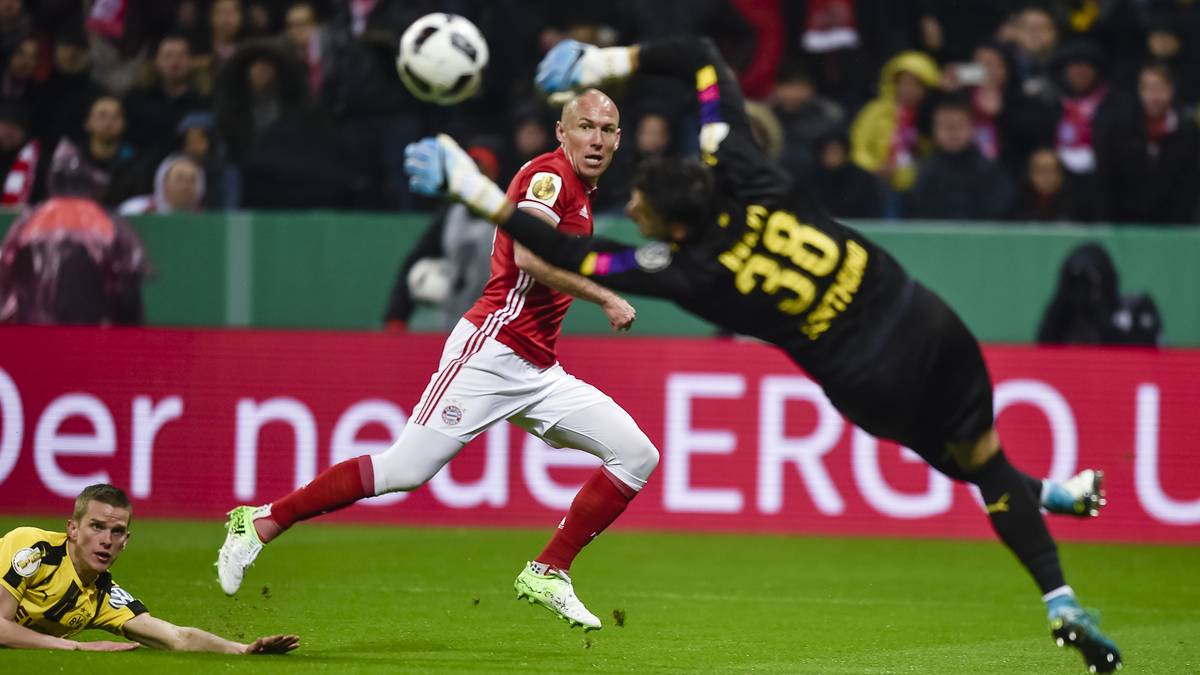 Der Turnaround für den BVB, auch wenn Torhüter Roman Bürki mehrmals in höchster Not retten muss 