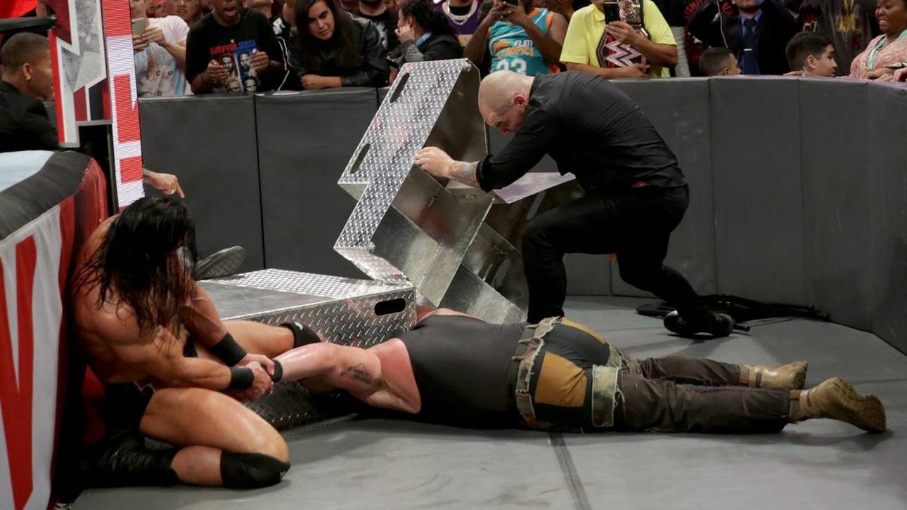 WWE schreibt Strowman raus