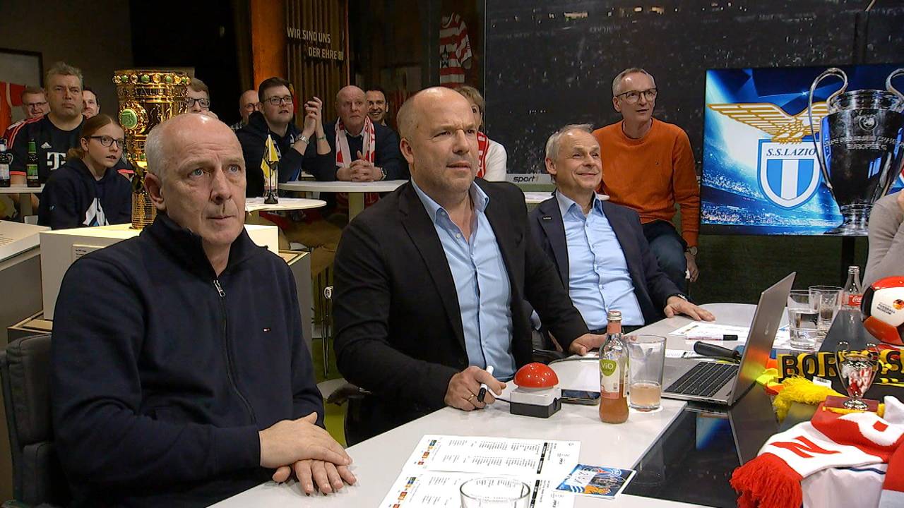 Elfmeter, Rot und Gegentor: So reagiert der Fantalk auf den Bayern-Schock