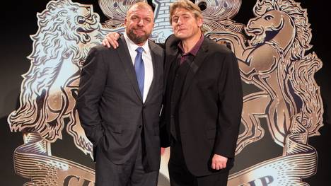 Triple H und William Regal (r.) sind bald wieder bei WWE vereint