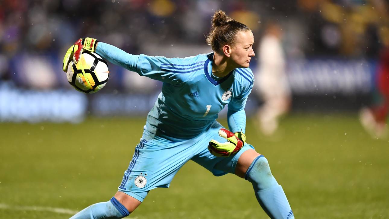 DFB-Frauen zwei Spiele ohne Schult