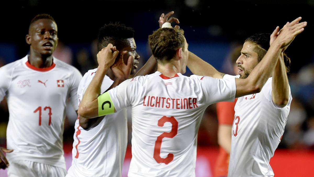 PLATZ 7 - SCHWEIZ: Seit der EM 2016 haben die Schweizer nur ein Spiel gegen Europameister Portugal verloren, mit dem 1:1 gegen Spanien ließen die Eidgenossen zuletzt ein weiteres Mal aufhorchen. In dieser Form könnte noch mehr drin sein als nur das Weiterkommen in der Brasilien-Gruppe