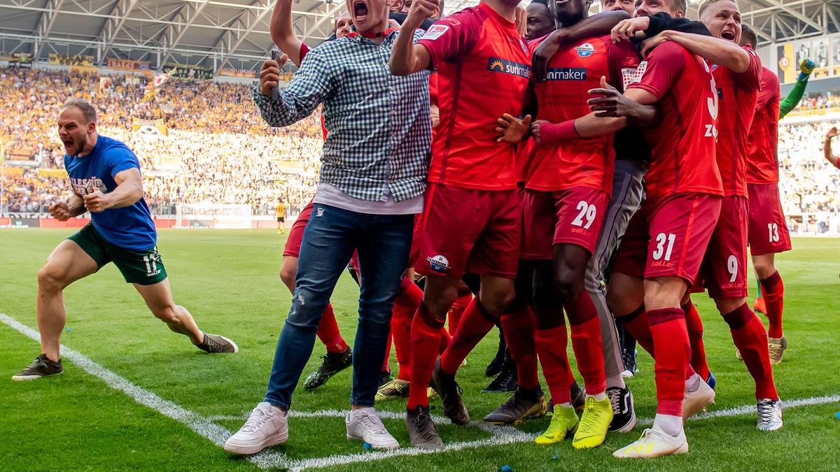 PLATZ 17 - SC PADERBORN: 700.000 Euro pro Saison bekommt der zweite Aufsteiger von Ausrüster Saller. Der Vertrag wurde kürzlich um fünf Jahre bis 2025 verlängert 