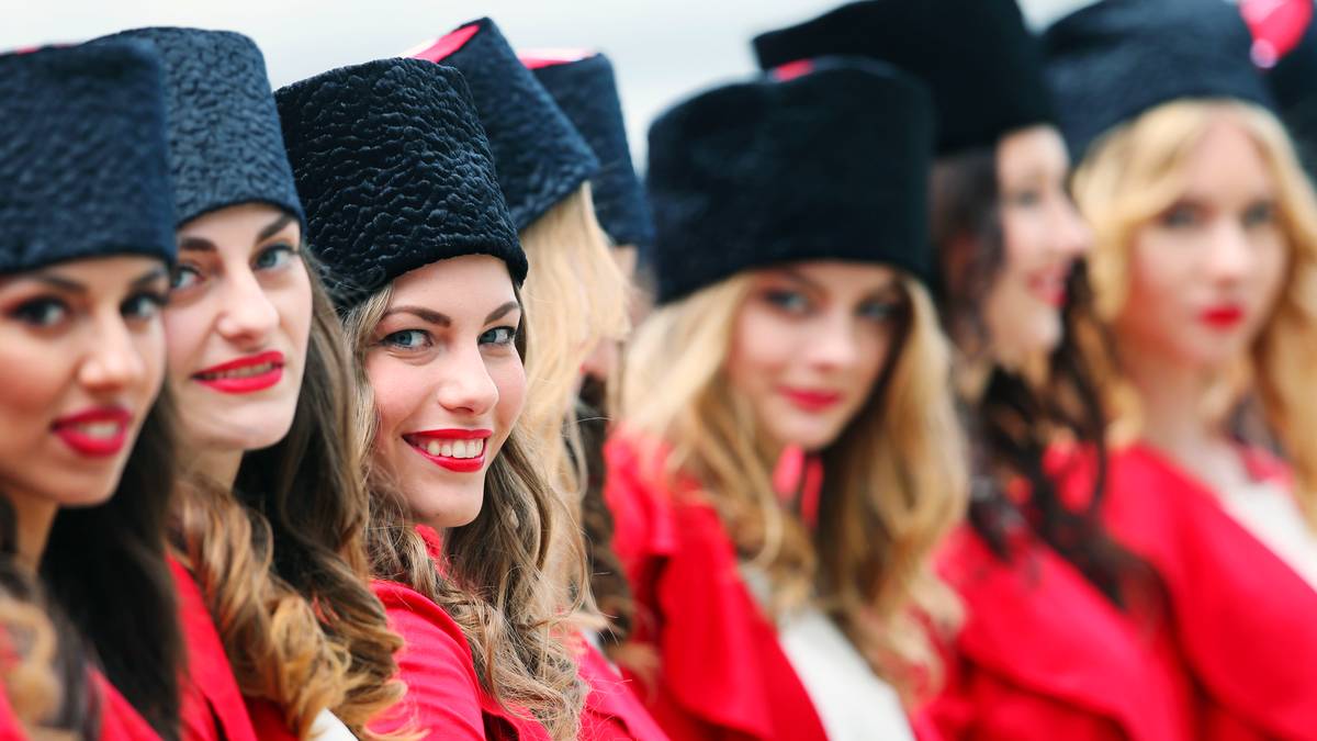Die Grid Girls sind bereit - es kann losgehen