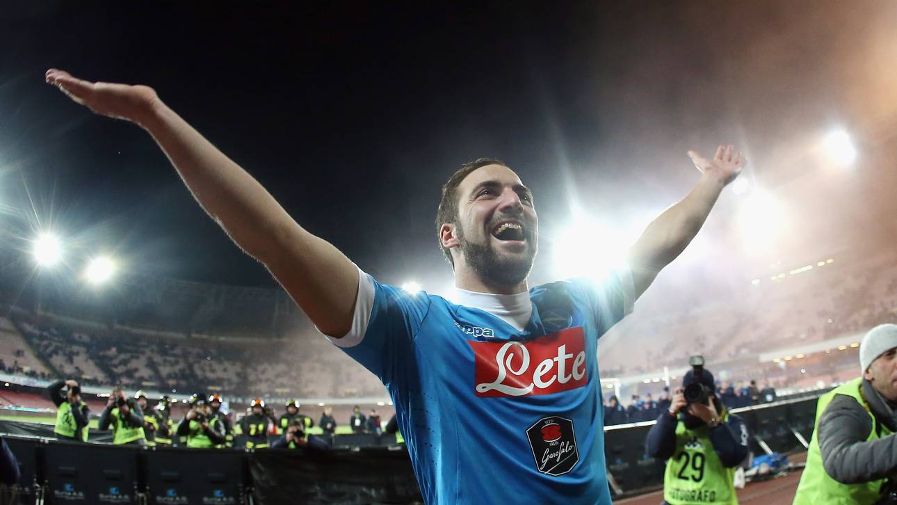 Coach: Higuain besser als Lewandowski