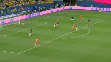 Im Duell der deutschen Gruppengegner sorgt Amad sehr spät für den Sieg der Elfenbeinküste. Der goldene Treffer in der Schlussminute lässt die Afrikaner jubeln und Selbstvertrauen vor dem Duell gegen Deutschland tanken. 