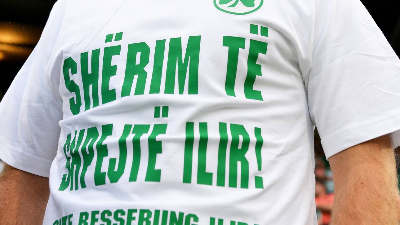 Greuther Fuerth v 1. FC Nuernberg - 2. Bundesliga