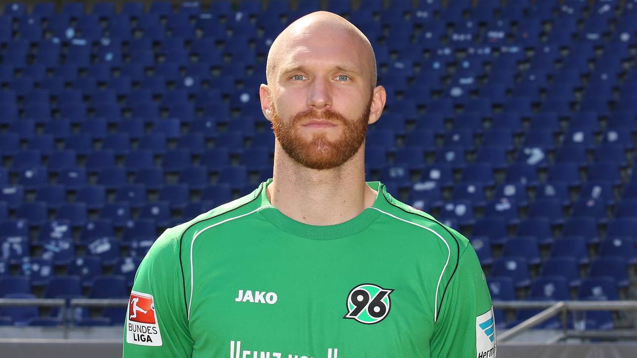 Torwart Almer verlässt Hannover