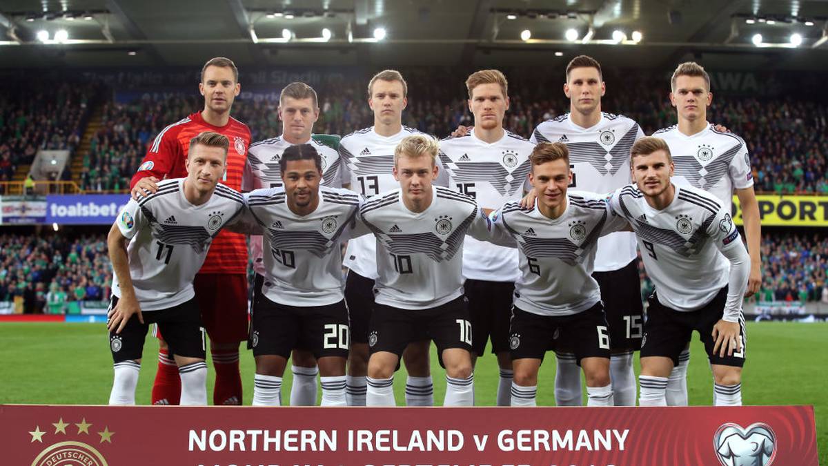 BELFAST, NORTHERN IRELAND - SEPTEMBER 09: Germany players pose for a team photo prior to the UEFA Euro 2020 qualifier match between Northern Ireland and Germany at Windsor Park on September 09, 2019 in Belfast, Northern Ireland. (Photo by Alex Grimm/Bongarts/Getty Images)