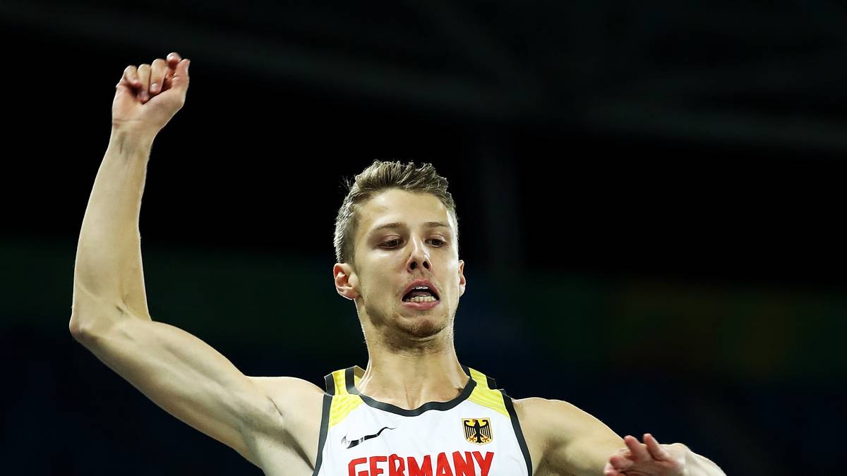 Weitsprung - FABIAN HEINLE: Vor zwei Wochen sicherte sich der U23-Europameister von 2015 den Deutschen Meistertitel. Beim letzten Wettkampf in Amsterdam sprang er auf Rang sechs. Mit Teamkollege Julian Howard schielt er in Richtung Podest. SPORT1-Prognose: Keine Medaille