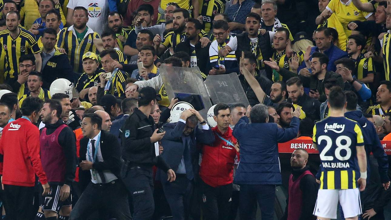 Fenerbahce kampflos im Finale