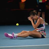 Aryna Sabalenka gewinnt erstmals die Australian Open. Die 24-Jährige setzt sich in Melbourne gegen Jelena Rybakina durch. Sabalenka ist die erste neutrale Spielerin, die ein Majorturnier gewinnt.