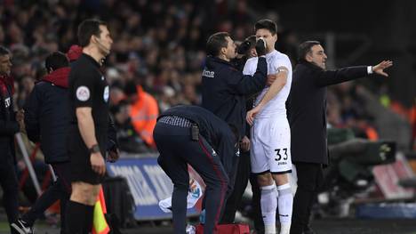 Swanseas Federico Fernandez verletzte sich beim Torjubel gegen Liverpool an der Nase
