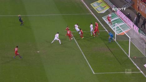 15. Februar 2019. Nur 13 Sekunden nach Anpfiff trifft Leon Goretzka gegen Augsburg ins eigene Tor. Es ist das früheste Eigentor der Bundesligageschichte.