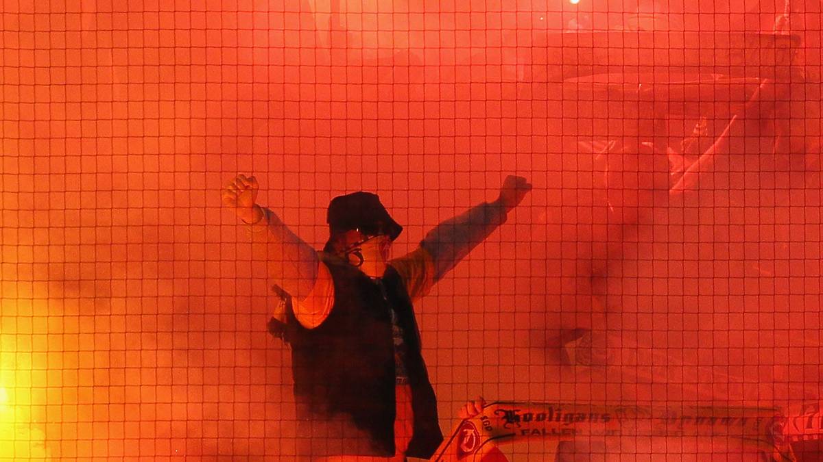 Das Spiel stand deshalb sogar kurz vor dem Abbruch.