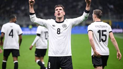 In unserer Spotlight-Sendung wird ein Blick auf das Comeback von Leon Goretzka in der Nationalmannschaft geworfen. Sein ehemaliger Trainer Peter Neururer gibt seine Einblicke in die Situation des 30-Jährigen. 