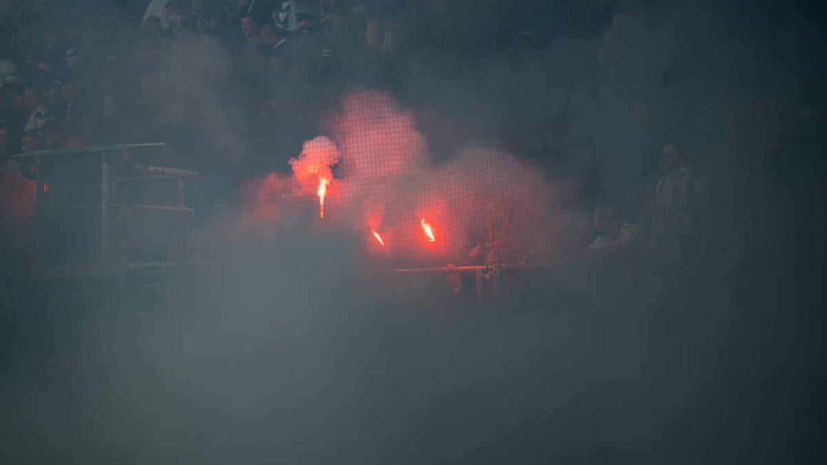Beim Abstieg von Hansa Rostock haben die Fans für einen Mega-Eklat gesorgt