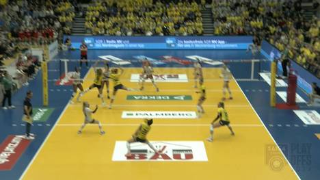 Der SSC Palmberg Schwerin schlägt den SC Potsdam im ersten Playoff-Halbfinale mit 3:1. Potsdam allerdings wehrte sich mit allen Mitteln und sorgte beinahe für einen frühen KO.