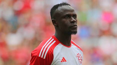 Verlässt Sadio Mané den FC Bayern in Richtung Saudi-Arabien? Die ersten Gespräche laufen bereits.