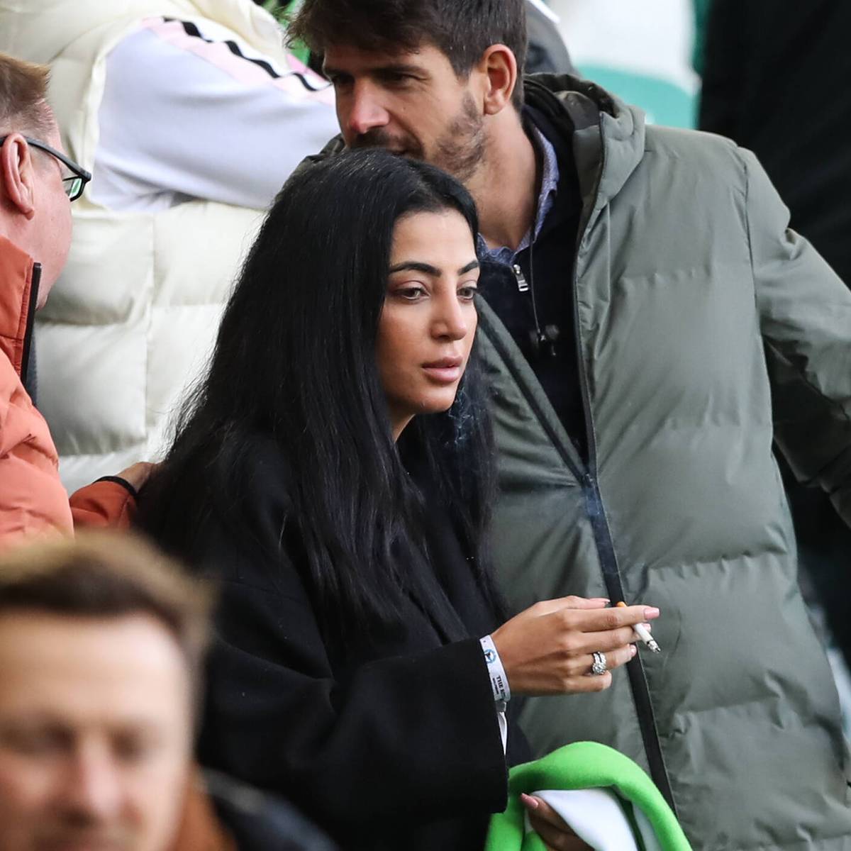 Längst sind Dilara und Max Kruse zu Social-Media-Stars geworden. Einen neuerlichen Auftritt auf Instagram nutzte die Ehefrau des 34-Jährigen, um gegen die Liebsten der anderen Wolfsburg-Akteure zu ätzen.