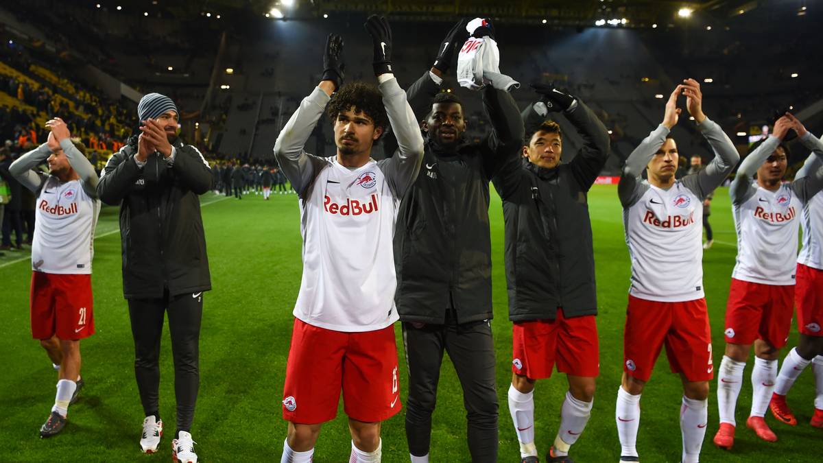 Die Salzburger Helden werden dagegen nicht nur von den eigenen Fans, sondern auch von Österreichs Presse ausgiebig gefeiert - Hohn und Spott für den BVB inklusive. SPORT1 zeigt die österreichischen Pressestimmen nach Salzburgs Coup in Dortmund