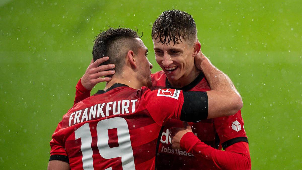 Das Traumduo der Eintracht in den letzten Wochen: Rafael Borré und Jesper Lindstrom