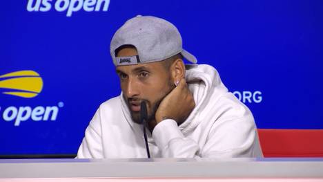In der zweiten Runde hatte es Nick Kyrgios bei den US Open nicht nur mit Benjamin Bonzi zu tun: Auch die Stadt, die niemals schläft, sowie ein besonderes Lüftchen am Platz forderten den Australier.