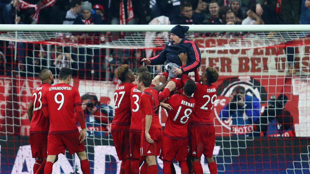 Robert Lewandowski verkürzte nach gut 70 Minuten, doch erst ein Kopfball von Thomas Müller schickte den FCB in letzter Minute in die Verlängerung. Dort sorgten Thiago und Kingsley Coman mit einem Doppelschlag innerhalb von zwei Minuten doch noch für klare Verhältnisse