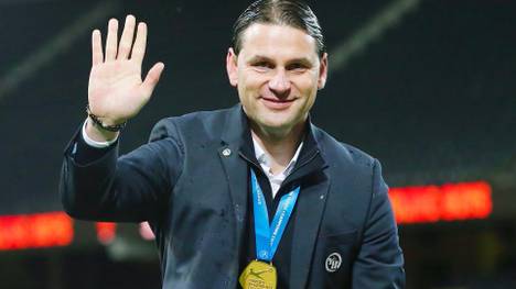 Fußball-Bundesligist Bayer Leverkusen hat den Schweizer Gerardo Seoane als Cheftrainer für die neue Saison verpflichtet.