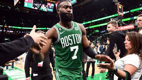 Die Boston Celtics um Starspieler Jaylen Brown wehrten in den NBA-Playoffs den zweiten Matchball der Miami Heat ab