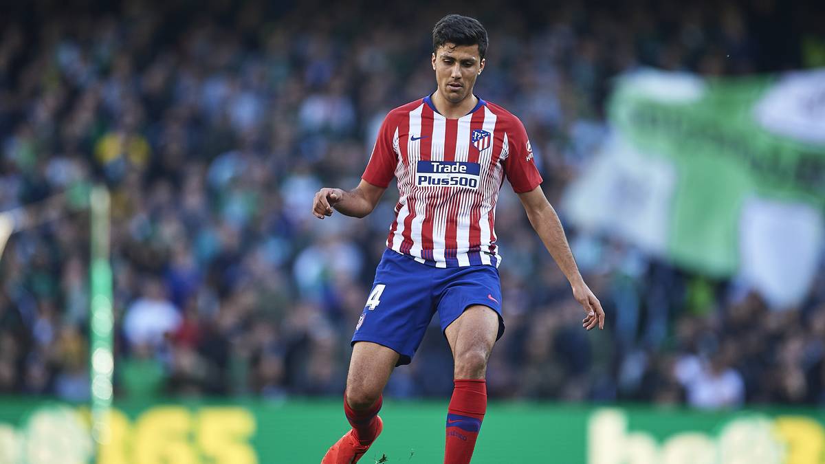 Mittlerweile steht "Rodri", dessen Marktwert aktuell bei stolzen 80 Millionen Euro liegt, kurz vor einem Wechsel zu Manchester City um Star-Coach Pep Guardiola