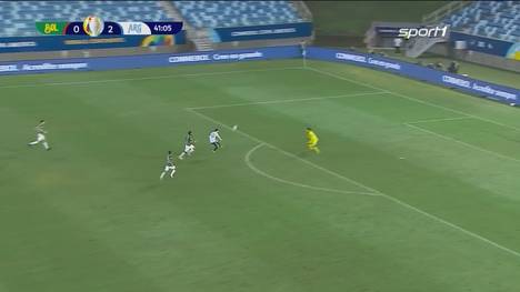 Lionel Messi ist der neue Rekordspieler Argentiniens. Bei der Copa America zeigt er gegen Bolivien eine Gala um den Rekord zu feiern.