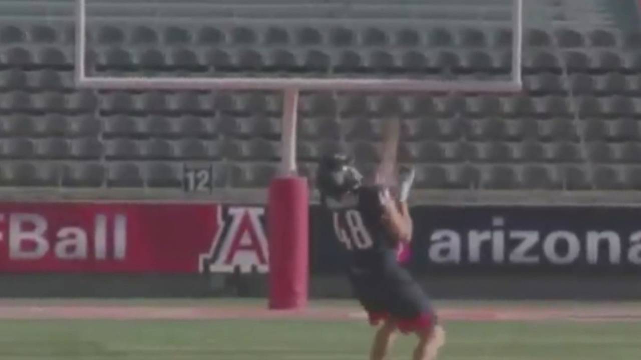 Irrer Weltrekord! Rob Gronkowski fängt Football aus Hubschrauber