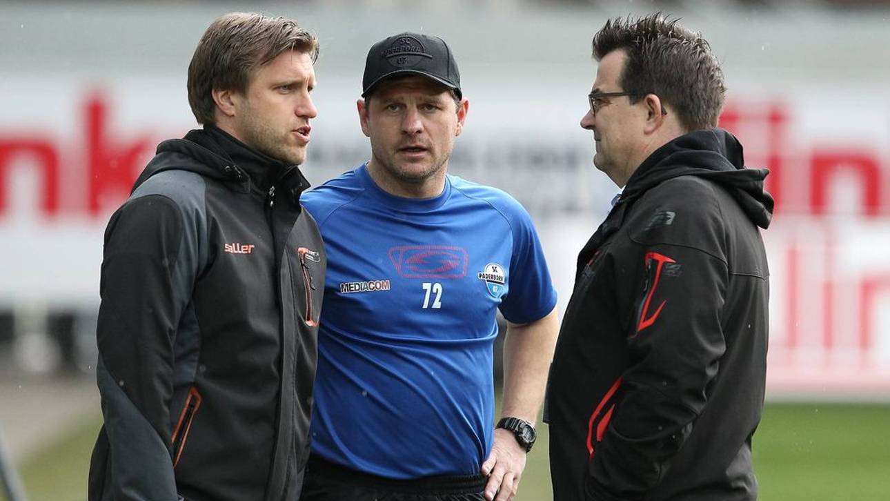 Zu Paderborner Zeiten: Markus Krösche (l.) mit Steffen Baumgart (m.) und Martin Hornberger (r.) im Gespräch