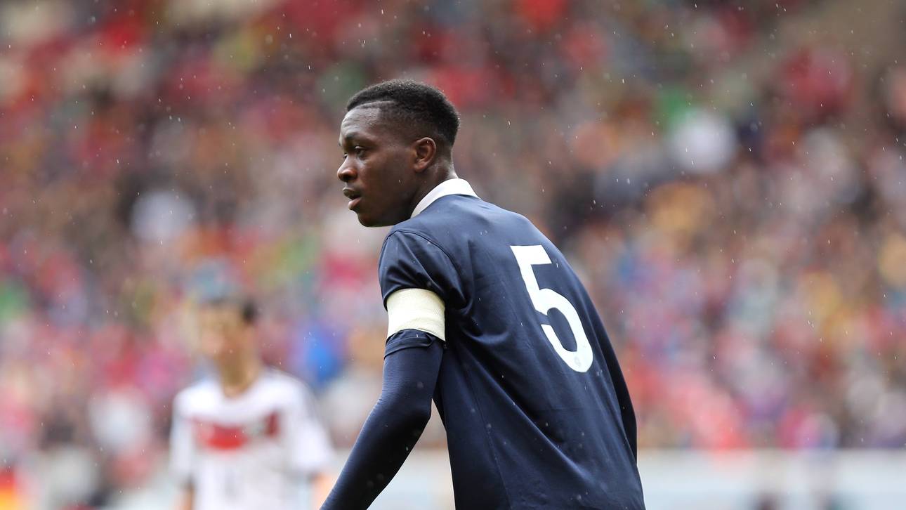 Bundesligisten an PSG-Bubi dran