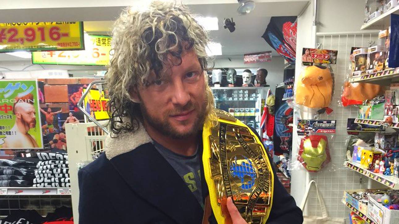 Trägt WWE-Gürtel aktuell nur in japanischen Spielzeugläden: Kenny Omega