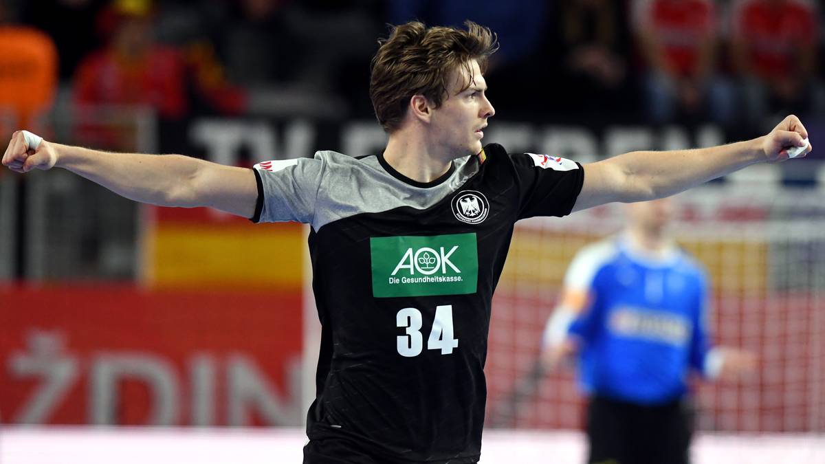 Dahmke schlug dagegen gleich bei seinem ersten Einsatz gegen Dänemark voll ein, übernahm Verantwortung und glänzte meiner sensationellen Rettungstat am eigenen leeren Tor