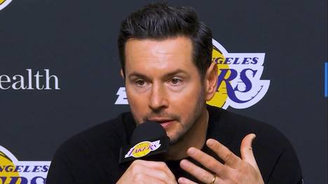 Nach dem 128:104-Sieg der Los Angeles Lakers über die Sacramento Kings spricht Head Coach JJ Redick über das Spiel seines Superstars Luka Dončić. 