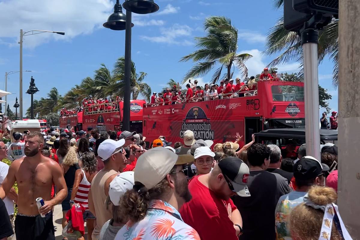 Die Florida Panthers feiern ihren Stanley Cup mit einer großen Parade bei bestem Wetter. SPORT1-Reporter Manfred Sedlbauer schildert vor Ort seine Eindrücke.