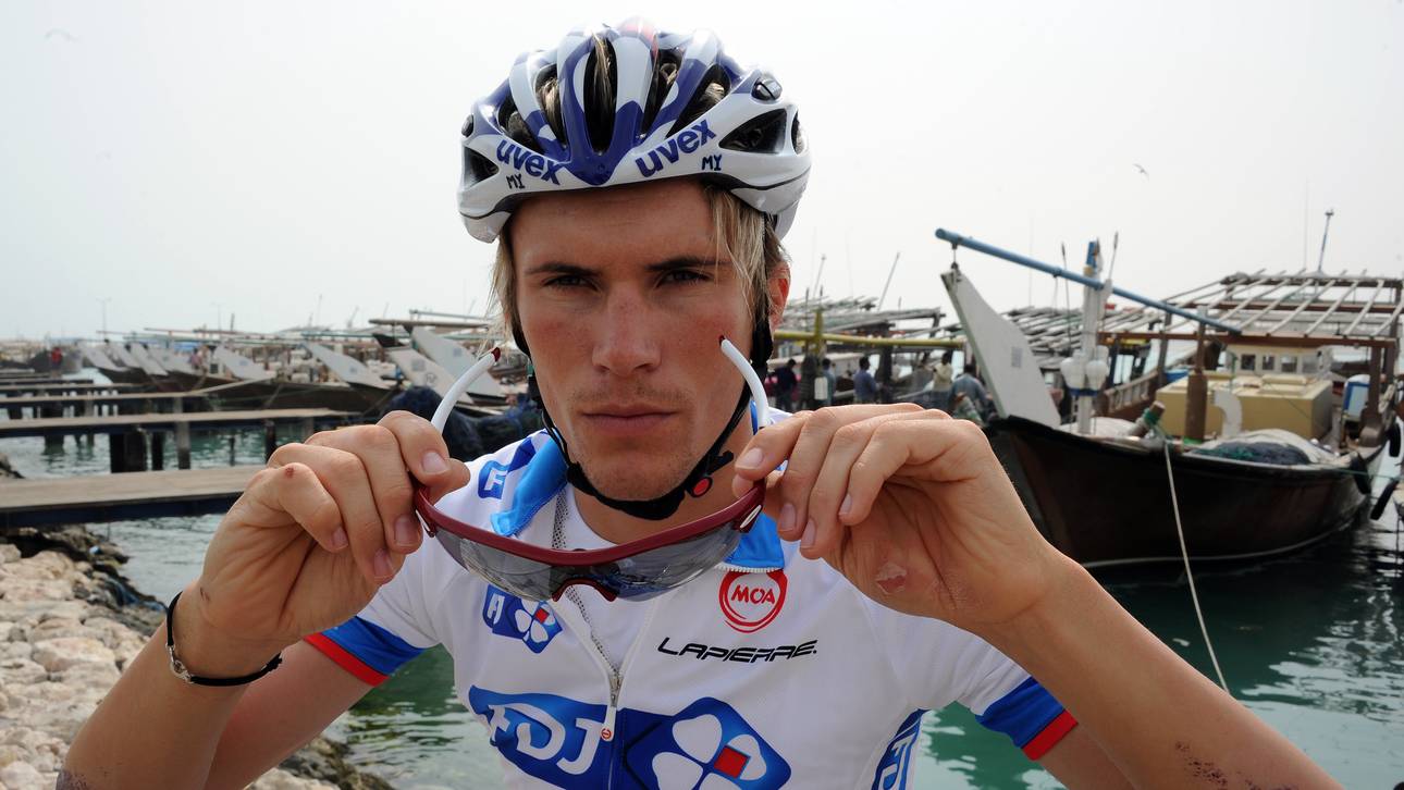 Radprofi bei Attacke verletzt