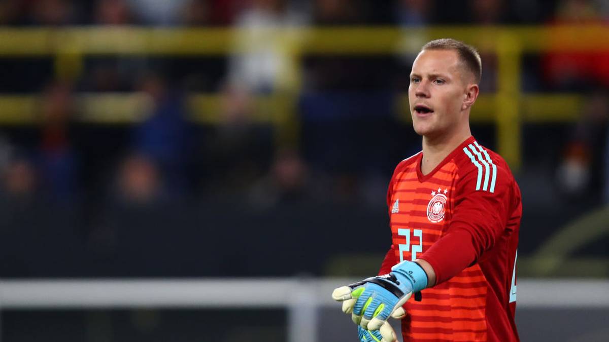MARC-ANDRÉ TER STEGEN (27): Erster Herausforderer von Neuer ist ter Stegen, der als Nummer zwei dabei sein wird. Daran ändert auch sein Nummer-eins-Status beim FC Barcelona nichts. Möglich, dass ter Stegens Stunde nach der EM schlägt, denn ein Rücktritt Neuers ist im kommenden Sommer nicht ausgeschlossen. Gegen die Nordiren konnte er sich übrigens nicht auszeichnen