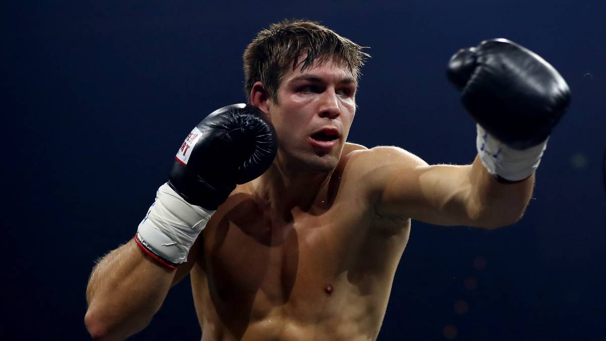 Am 17. Februar kämpft das große Talent im deutschen Boxsport LIVE im TV auf SPORT1 um die Intercontinental-Titel der Verbände IBF und GBU. Gegner des 22-Jährigen wird der Südafrikaner Ryno Lienenberg sein 