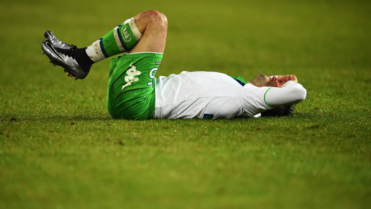 Glücklose Flankengötter in Wolfsburg: Der VfL stellte bei der Pleite gegen den FC Augsburg mit 34 Flanken einen Saisonrekord auf, allein Träsch schlug 13 (!) Hereingaben - zum Torerfolg führte keine einzige. Das Resultat: Mit nur zwei Punkten aus den letzten sechs Spielen sind die Wölfe in der Formtabelle dieses Zeitraums Tabellenletzter