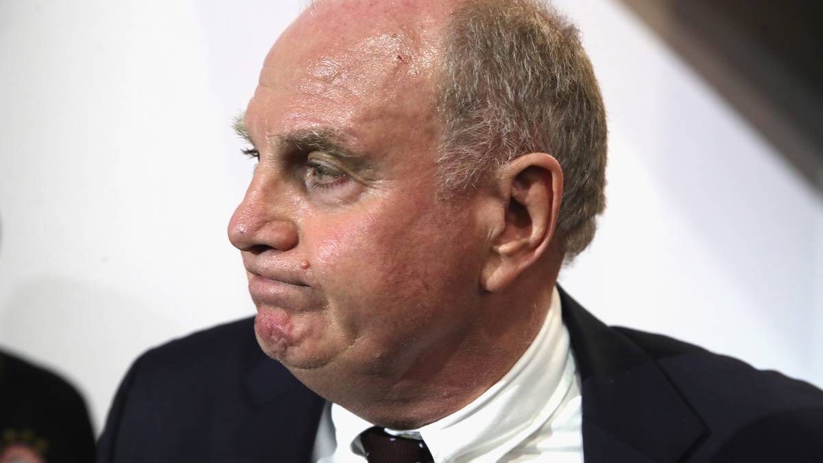 Hinterher, im Gespräch mit der Presse, wird er deutlicher: "Dieses Verhältnis ist nicht mehr zu kitten, er hat den Rubikon überschritten." Breitner sei "Täter, nicht Opfer". Mit Blick auf Breitners frühere Tätigkeit tritt er auch noch nach, Breitner habe "fast zwei Millionen Euro Honorar bekommen für 15 bis 20 Vorträge vor Sponsoren"