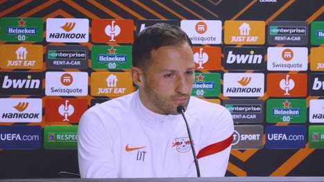 Vor dem Halbfinal-Rückspiel der Europa League gegen die Glasgow Rangers sieht sich RB Leipzig-Trainer Domenico Tedesco nicht unter Druck ins Finale einzuziehen.