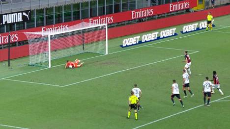 Ein starker Zlatan Ibrahimovic führt Milan zum Sieg gegen Cagliari Calcio. Allerdings verschießt der Altstar dabei auch auf klägliche Weise einen Elfmeter.