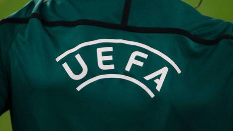 Nach den schweren Ausschreitungen bei den Auswärtsspielen von Eintracht Frankfurt und dem 1. FC Köln hat die UEFA die Strafen verkündet. 