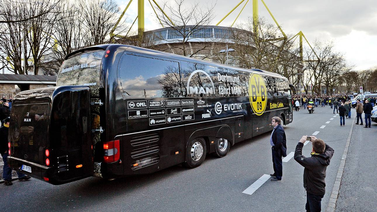 BVB-Bus durch Glasflasche beschädigt
