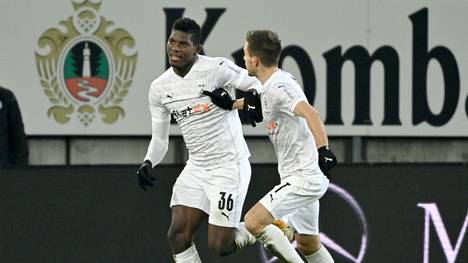 Embolo erzielt das Tor für Borussia Mönchengladbach